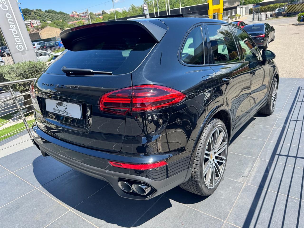 Porsche Cayenne 3.0 Diesel Platinum Edition open edition Porsche approved