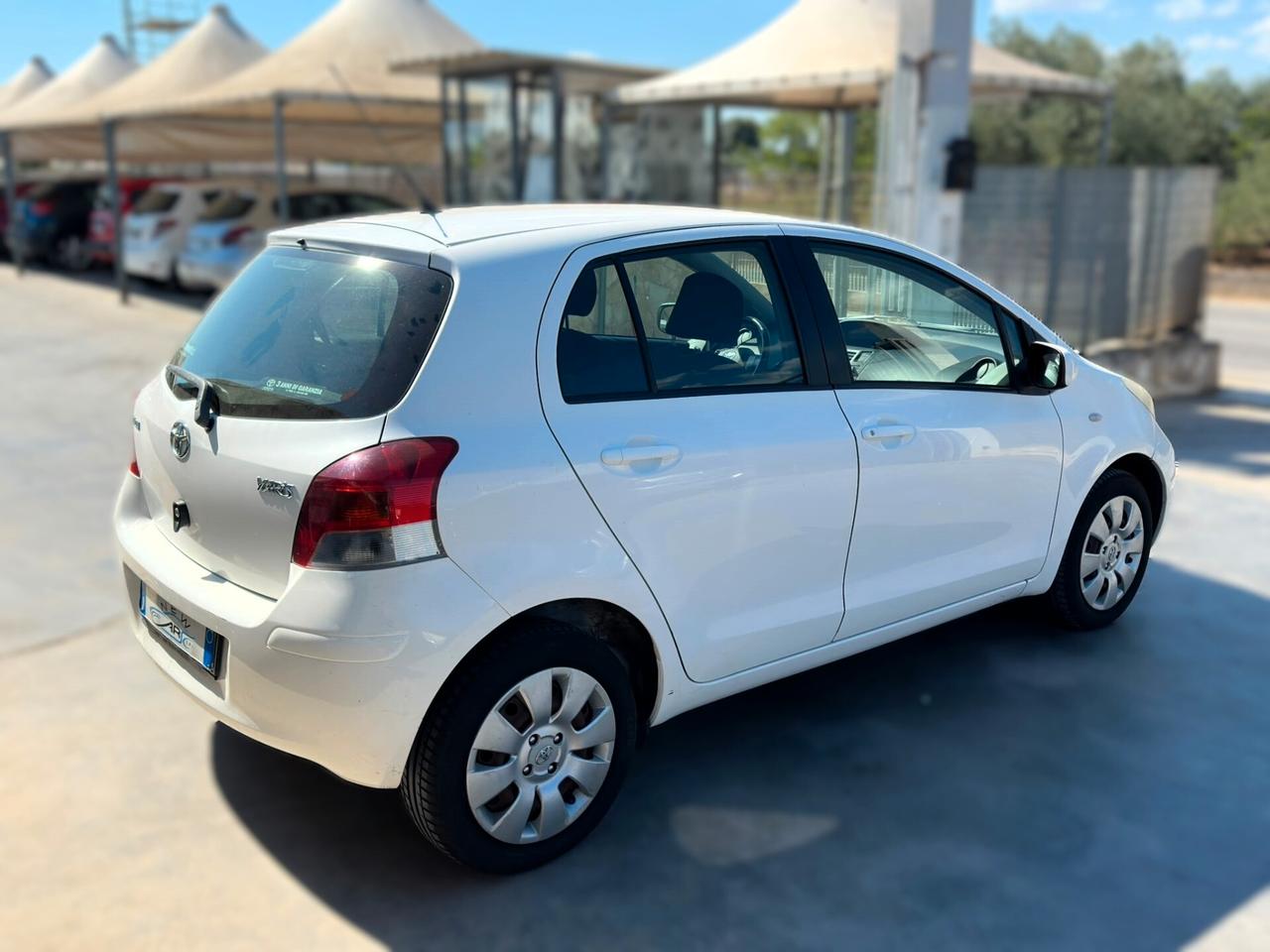 Toyota Yaris 1.0 5 porte Sol