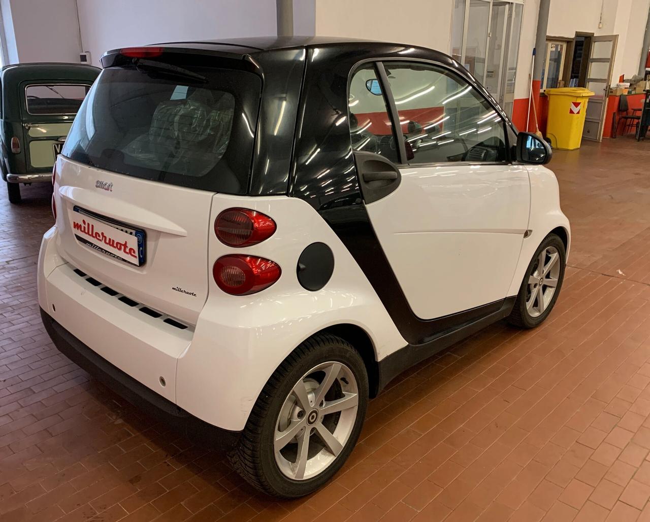 Smart ForTwo 1000 52 kW coupé limited two