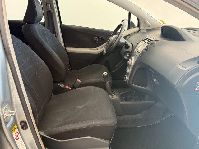 TOYOTA Yaris 1.0 5 porte Sol