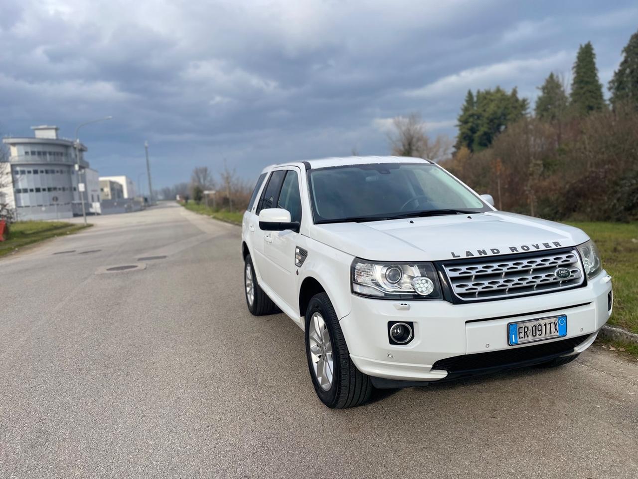 Land Rover Freelander 2.2 TD4 S.W. SE