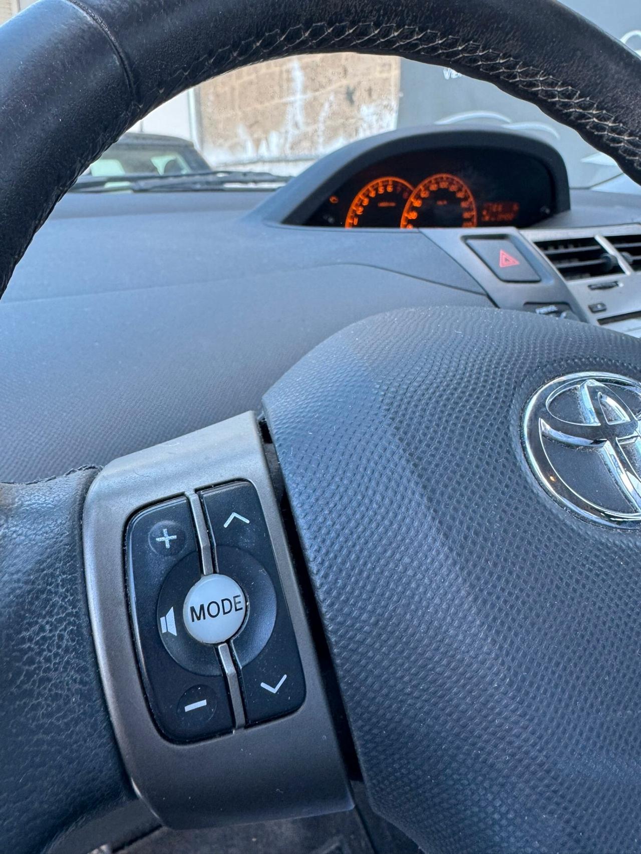 Toyota Yaris 1.0 5 porte Sol GPL