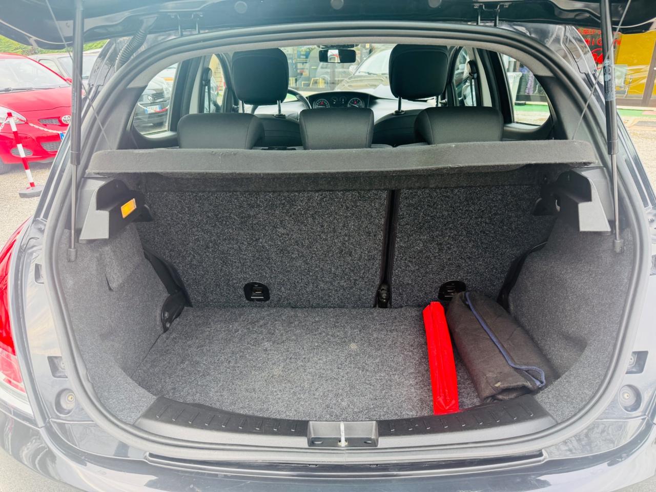 Lancia Ypsilon 1.2 69 CV 5 porte GPL Ecochic Gold