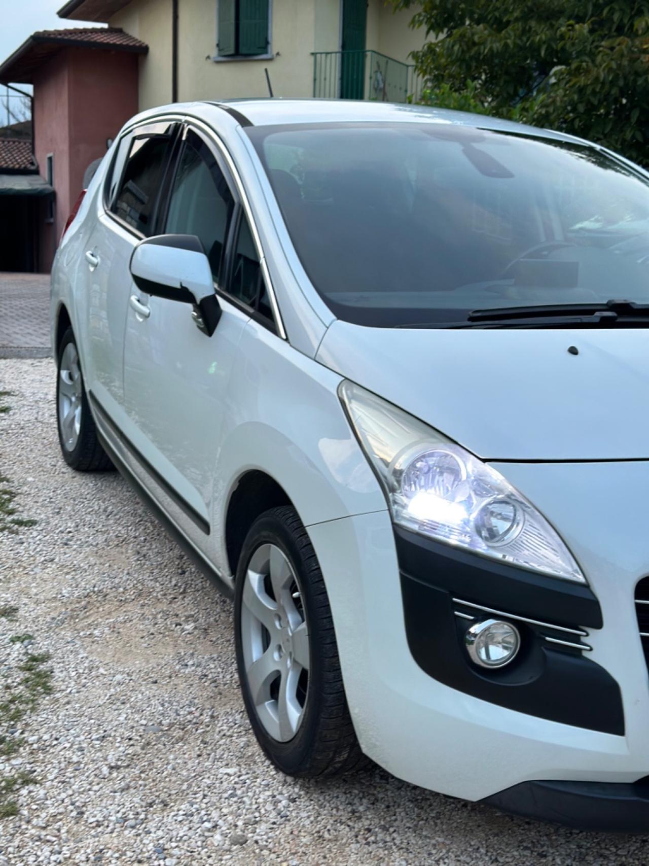 Peugeot 3008 1.6 HDi 112CV ALLURE KMCERT UNICOPR