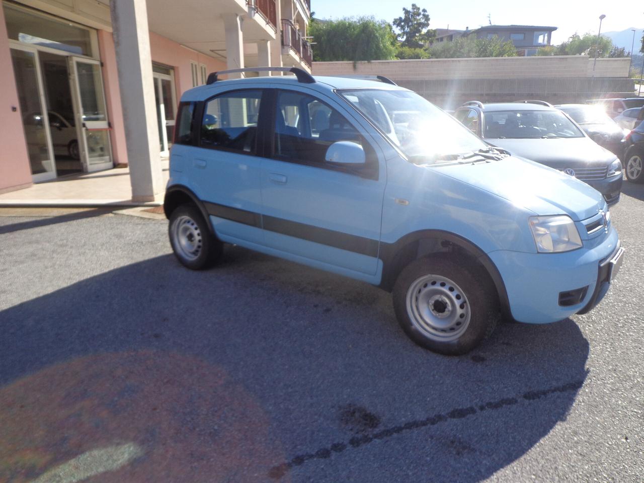 Fiat Panda 1.3 MJT 16V DPF 4x4 Climbing