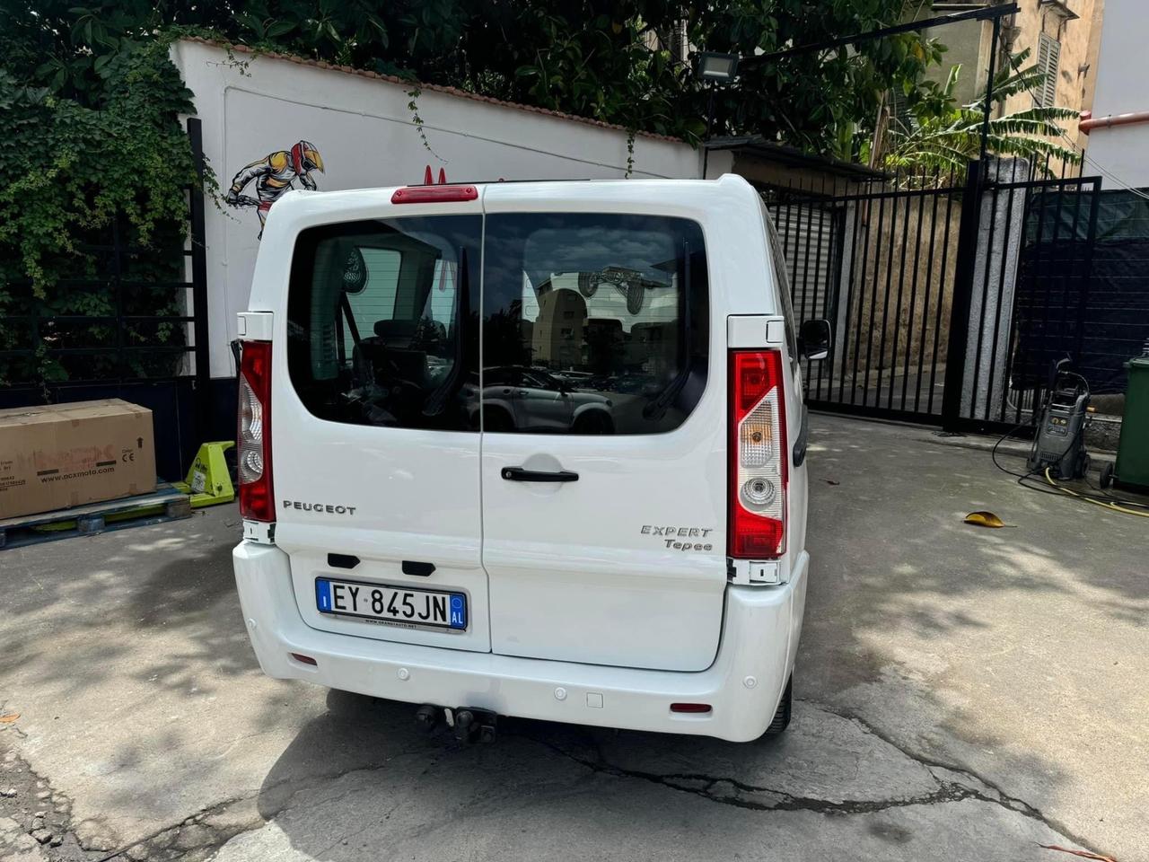 Peugeot Expert anno 2015 8 posti