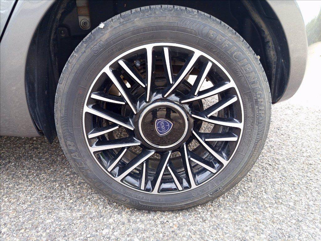 LANCIA Ypsilon 1.0 firefly hybrid Gold Plus s&s 70cv 5p.ti del 2024