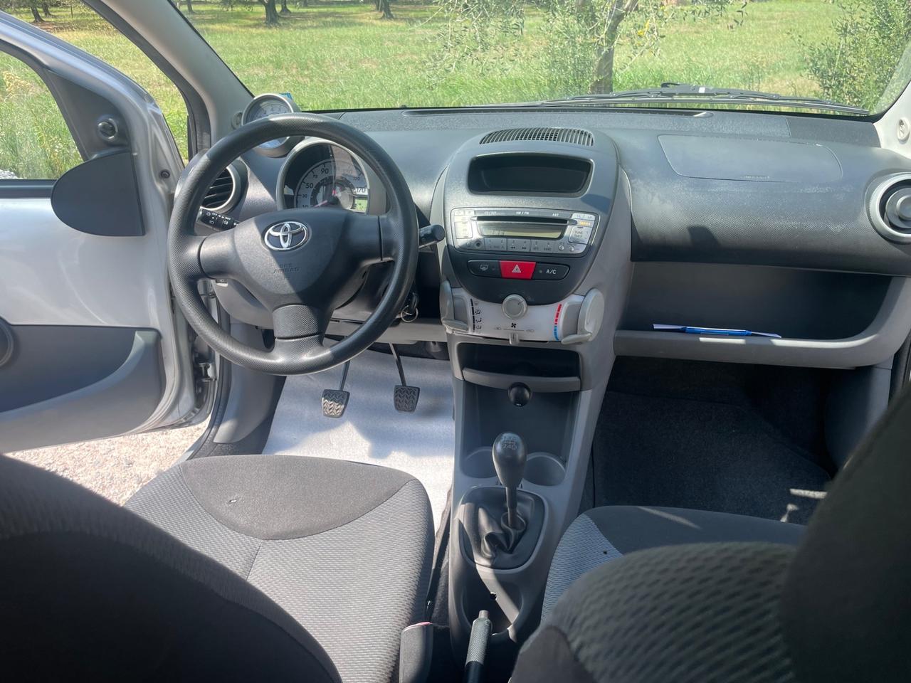 Toyota Aygo 1.0 12V VVT-i 5 porte Sol