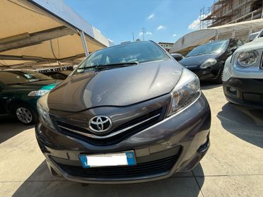 TOYOTA YARIS 1,0 BENZ.