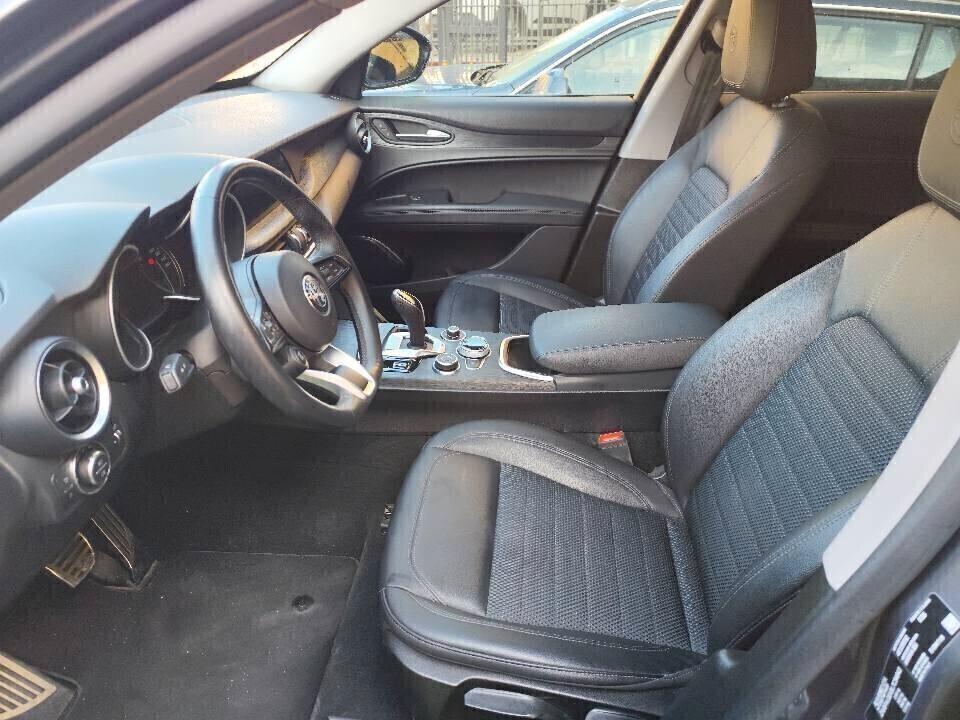Alfa Romeo Stelvio 2.2 AT8 Executive 190cv - 2021