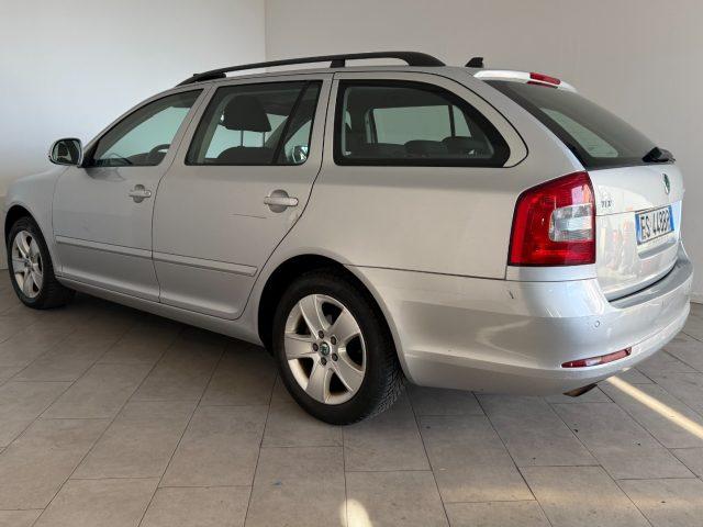 SKODA Octavia 1.6 TDI CR F.AP. Wagon Elegance