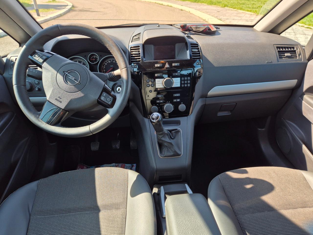 Opel Zafira 1.6 metano 7 posti 2010