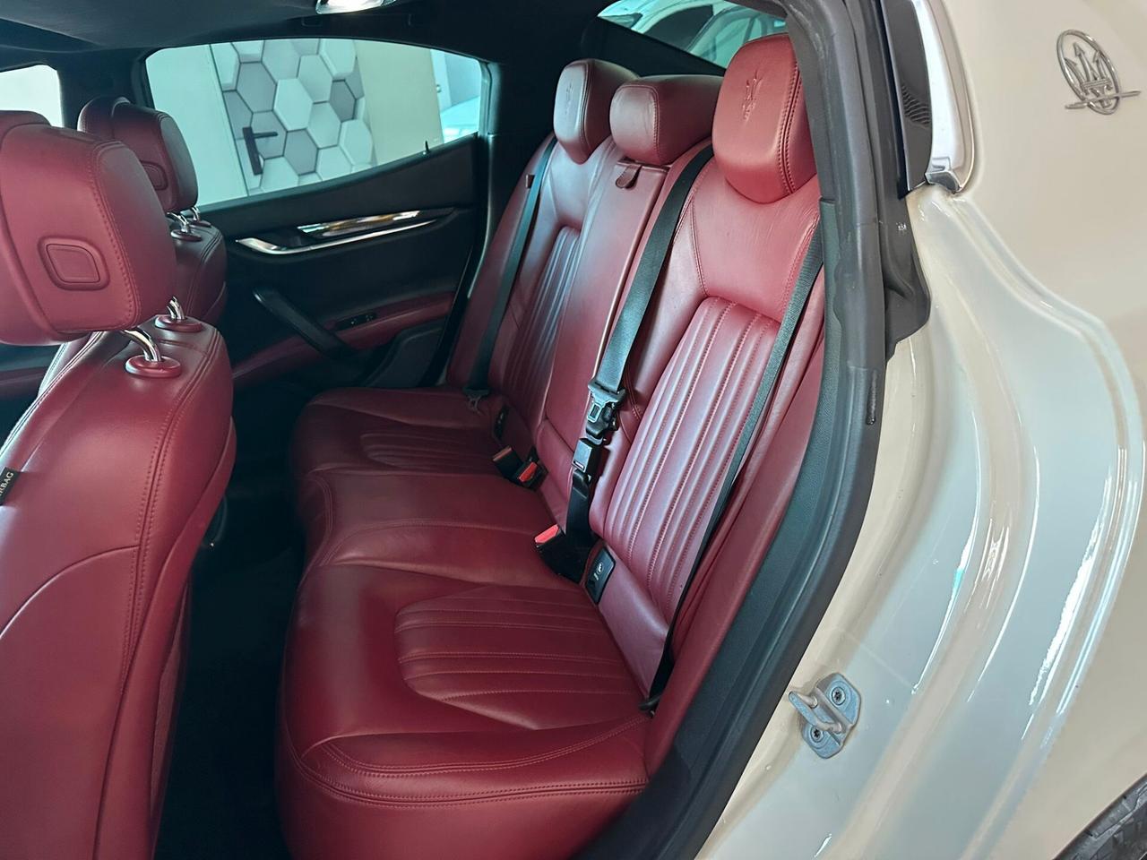 NOLEGGIO Maserati Ghibli V6 3.0 Diesel 275 CV INTERNI CARTIER TETTO APRIBILE