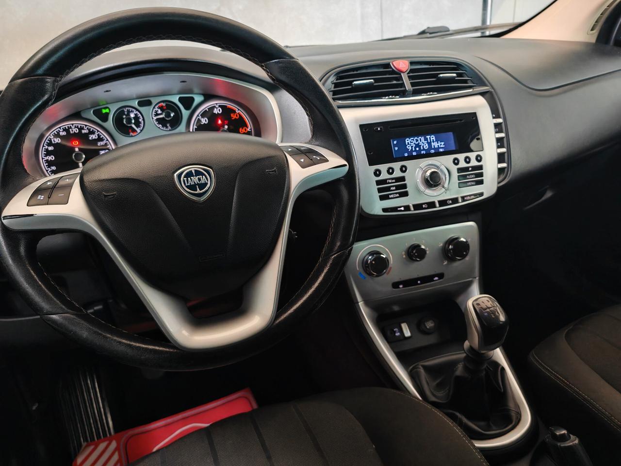 Lancia Delta 1.6 MJT DPF Silver