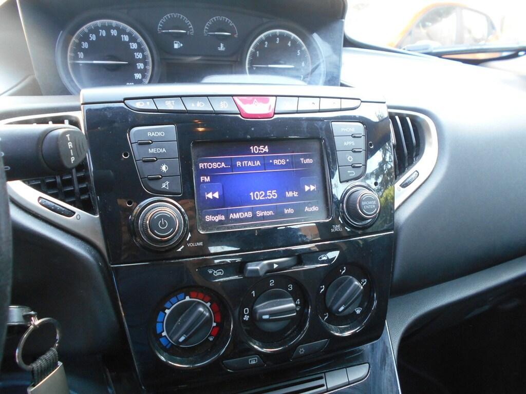 Lancia Ypsilon 5 Porte 1.2 Ecochic Gold