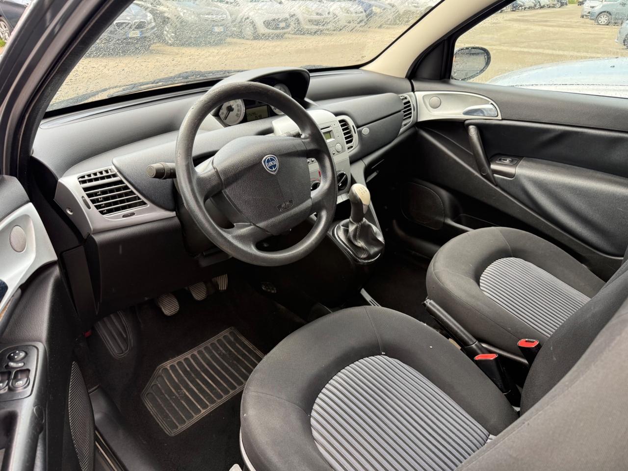 Lancia Ypsilon 1.3MJT 75CV Platino NEOPATENTATI