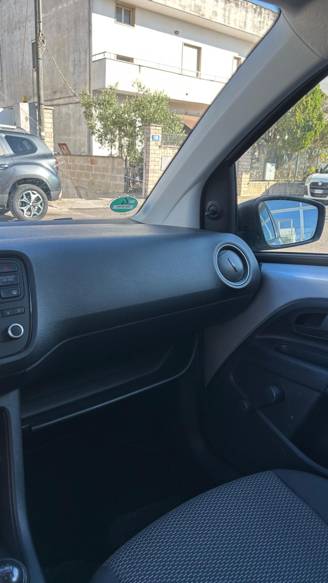 Seat Mii 1.0 3 porte-2015 CLIMA/AUX