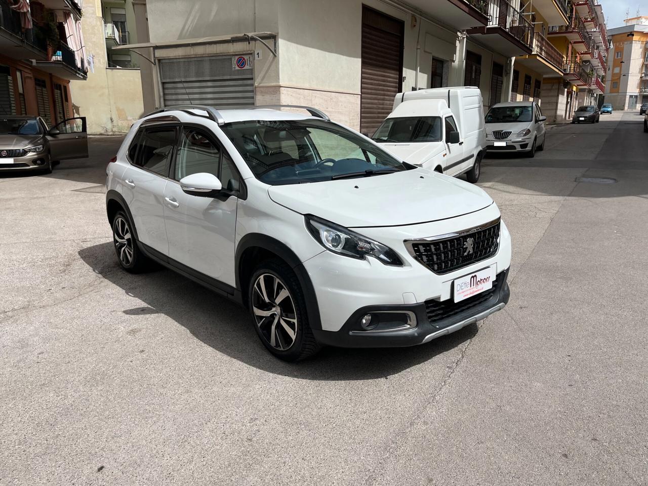 Peugeot 2008 BlueHDi 100 Allure