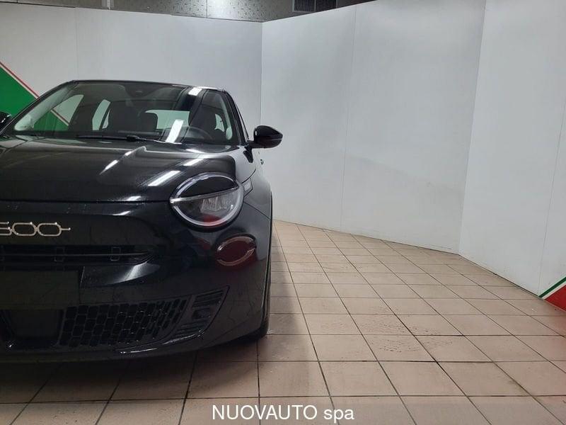 FIAT 600e Elettrica 156cv Red