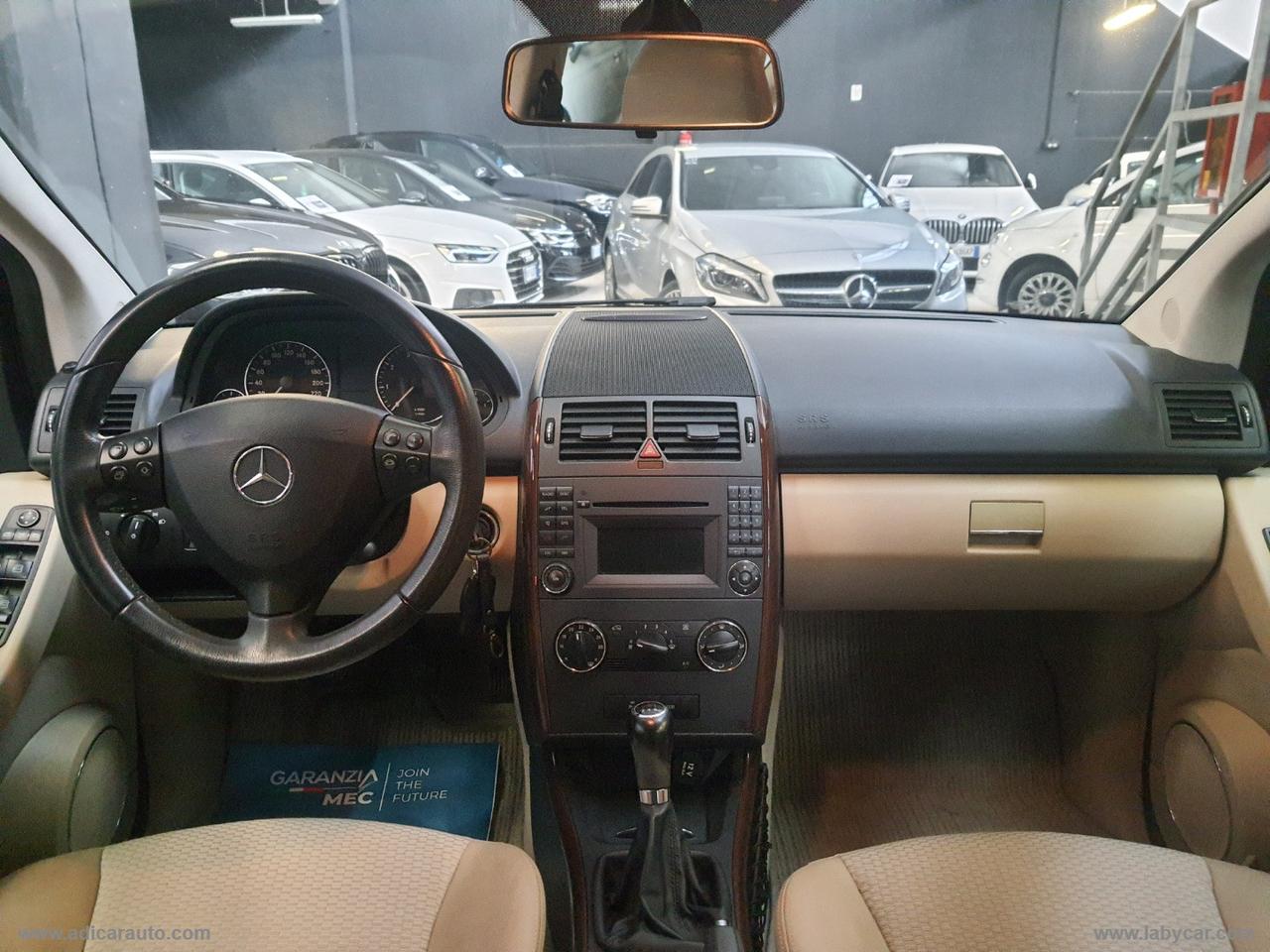 MERCEDES-BENZ A 180 BlueEFFICIENCY Style