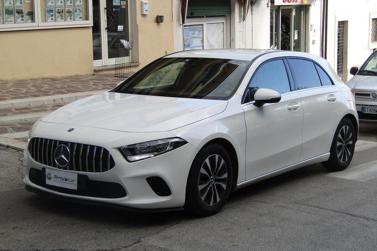 MERCEDES A 180 d Automatic Business