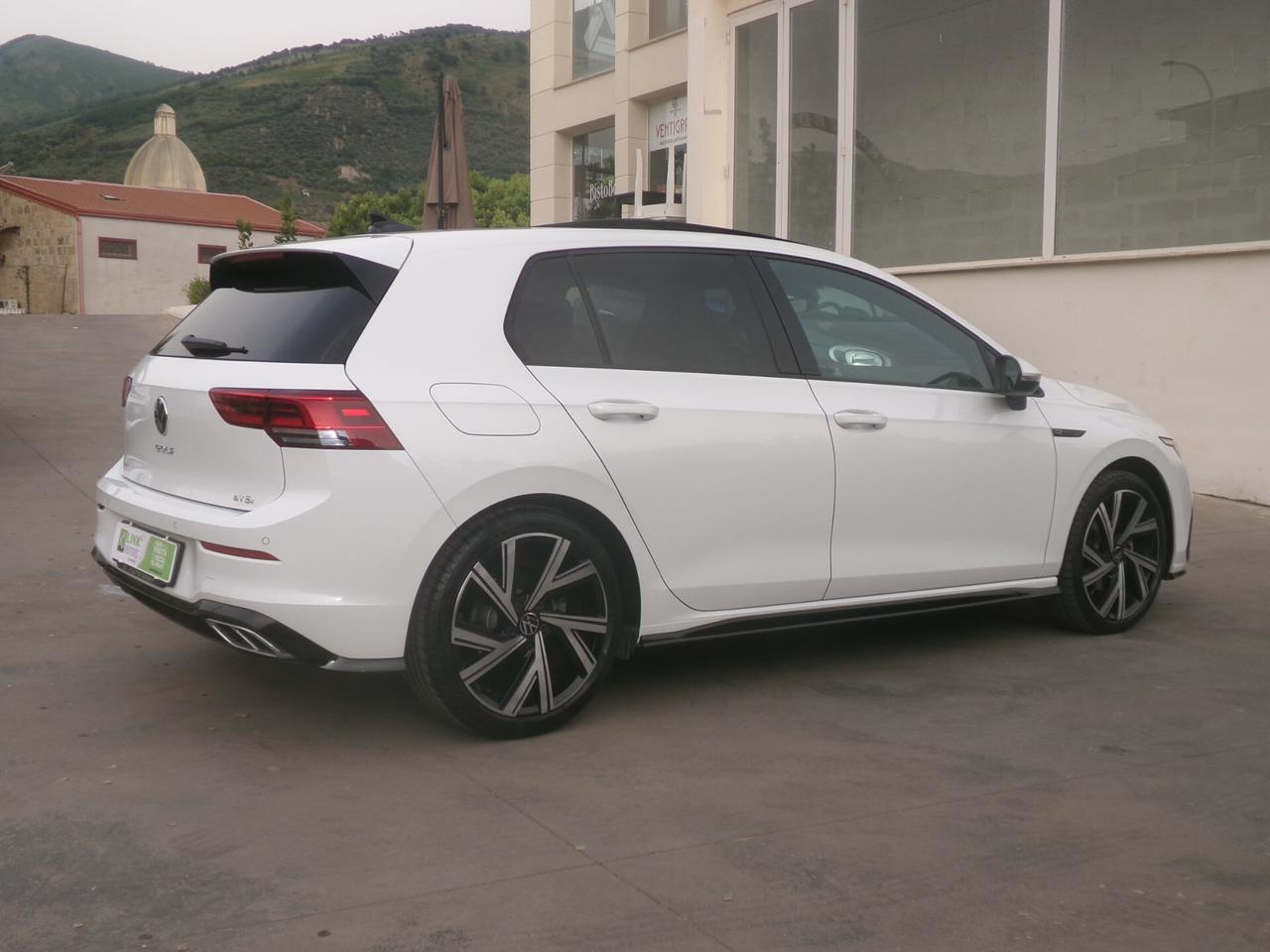 Volkswagen Golf 1.5 eTSI 150 CV EVO ACT DSG R-Line