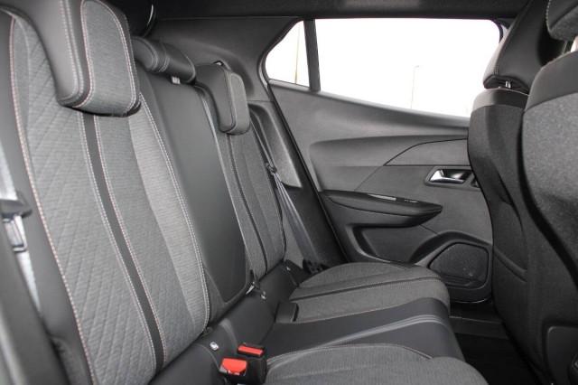 Peugeot 2008 1.2 puretech Allure 130cv automatica con CarPlay