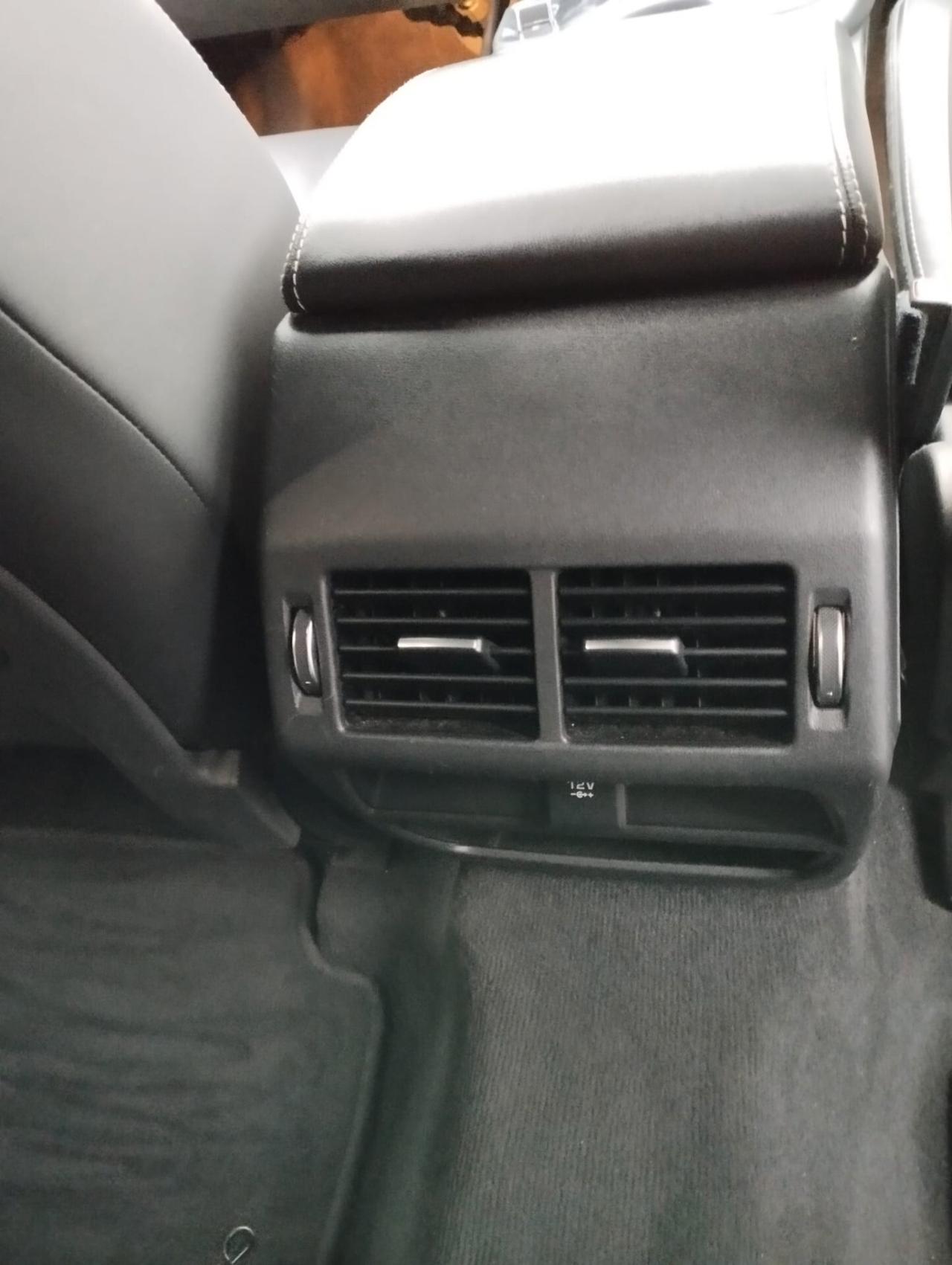 Jaguar E-Pace 2.0D 180 CV AWD aut. R-Dynamic HSE