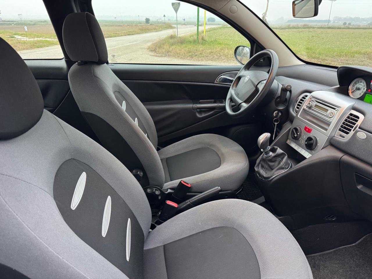 Lancia Ypsilon 1.2 Argento