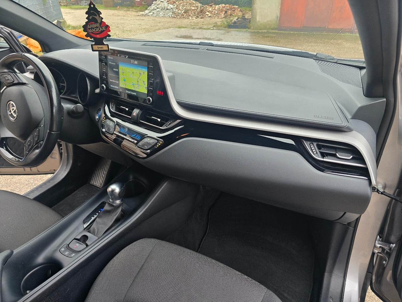 Toyota C-HR 1.8 Hybrid E-CVT Business