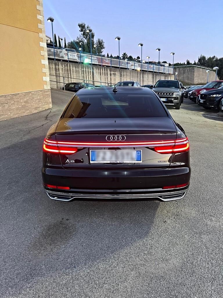 Audi A8 50 TDI 3.0 quattro 286 cv 2020