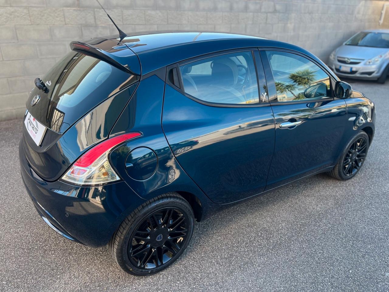 Lancia Ypsilon 1.3 mjt Gold 95cv E6 PDC/CLIMA/16;/TEL. OK NEOPAT.