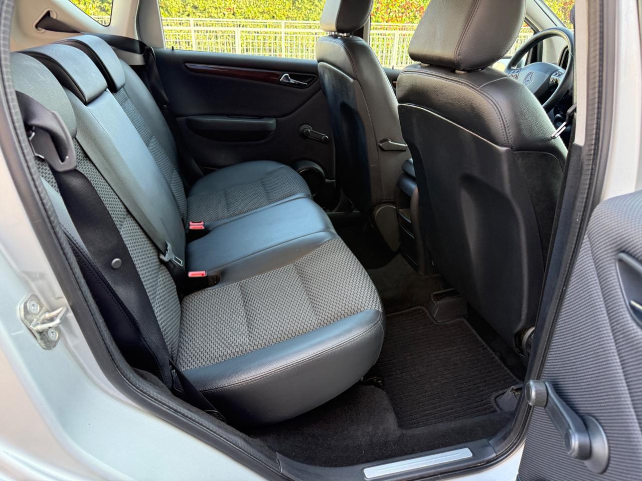 Mercedes-benz A 160 CDI BlueEFFICIENCY Elegance