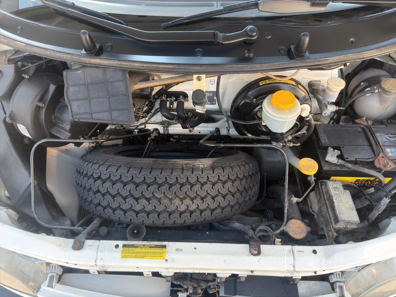 Nissan Vanette 2.3 diesel 75cv SOLI 114.000 Km!