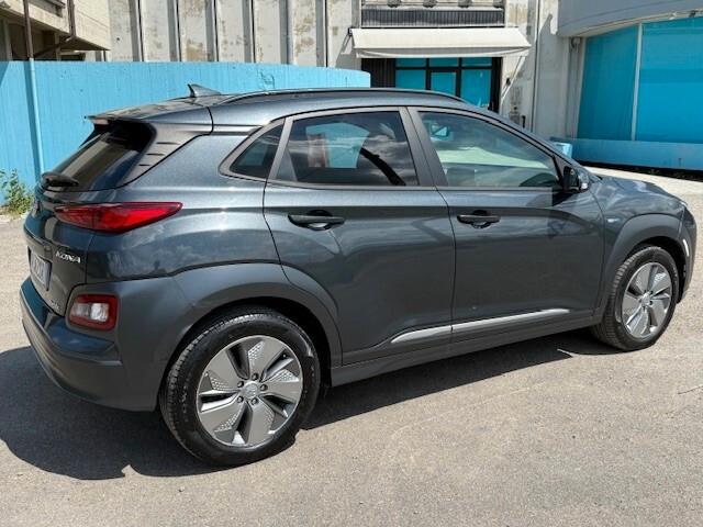 Hyundai Kona elettrica iva esposta