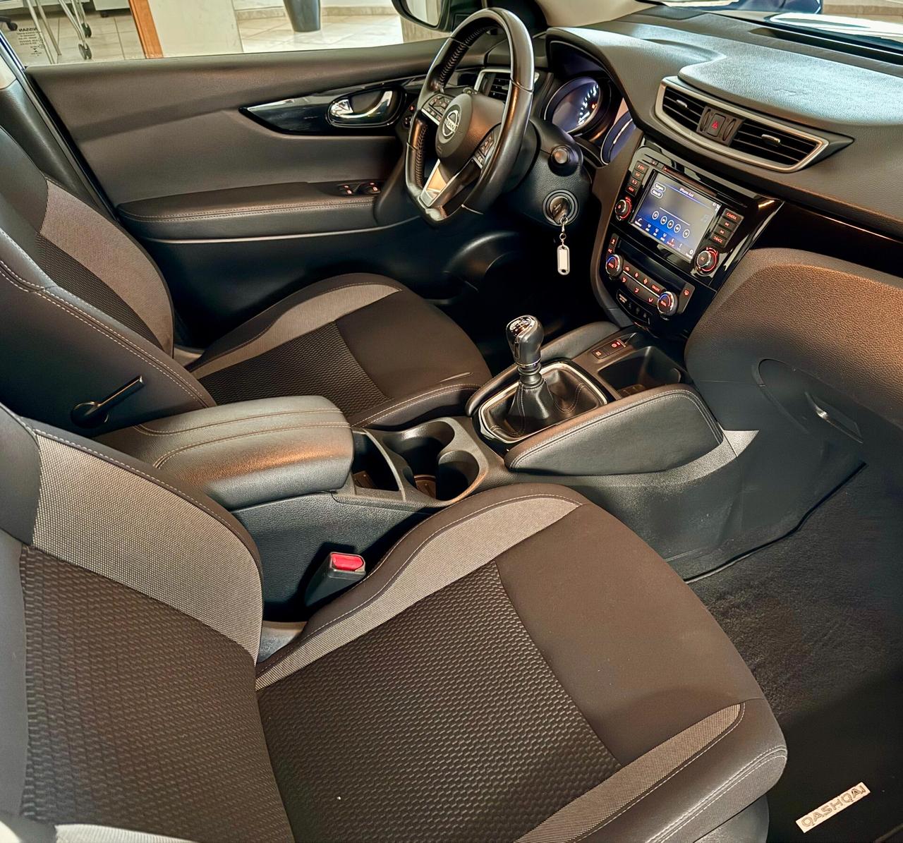 Nissan Qashqai 1.5 dCi Business Navi Retro Led