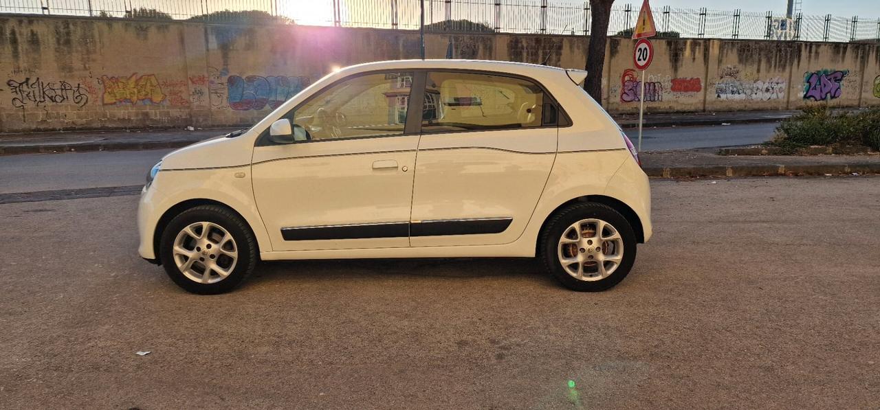 Renault Twingo SCe EDC Intens