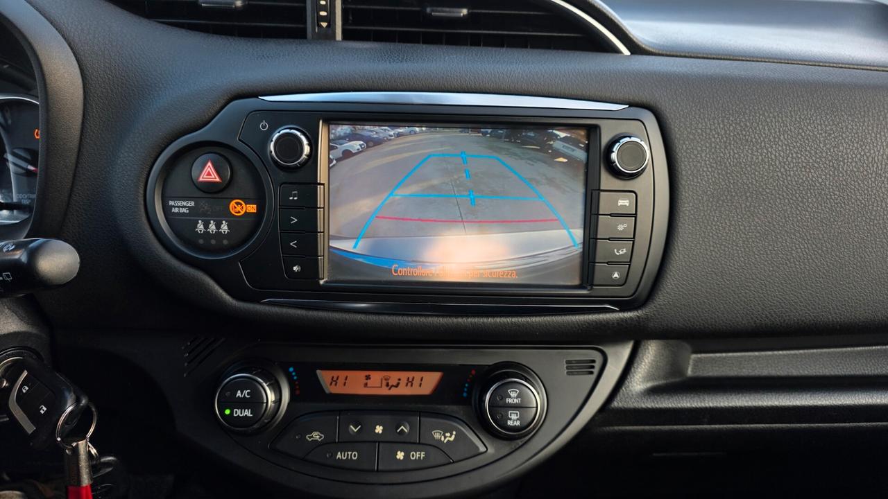 Toyota Yaris D-4D LOUNGE