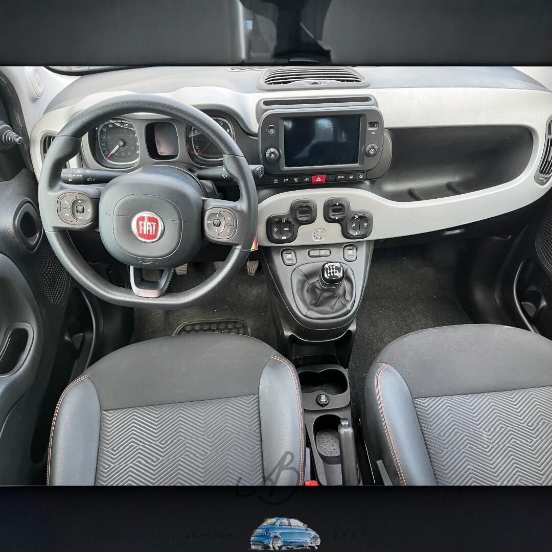 Fiat Panda 1.0 FireFly S&S Hybrid Garmin