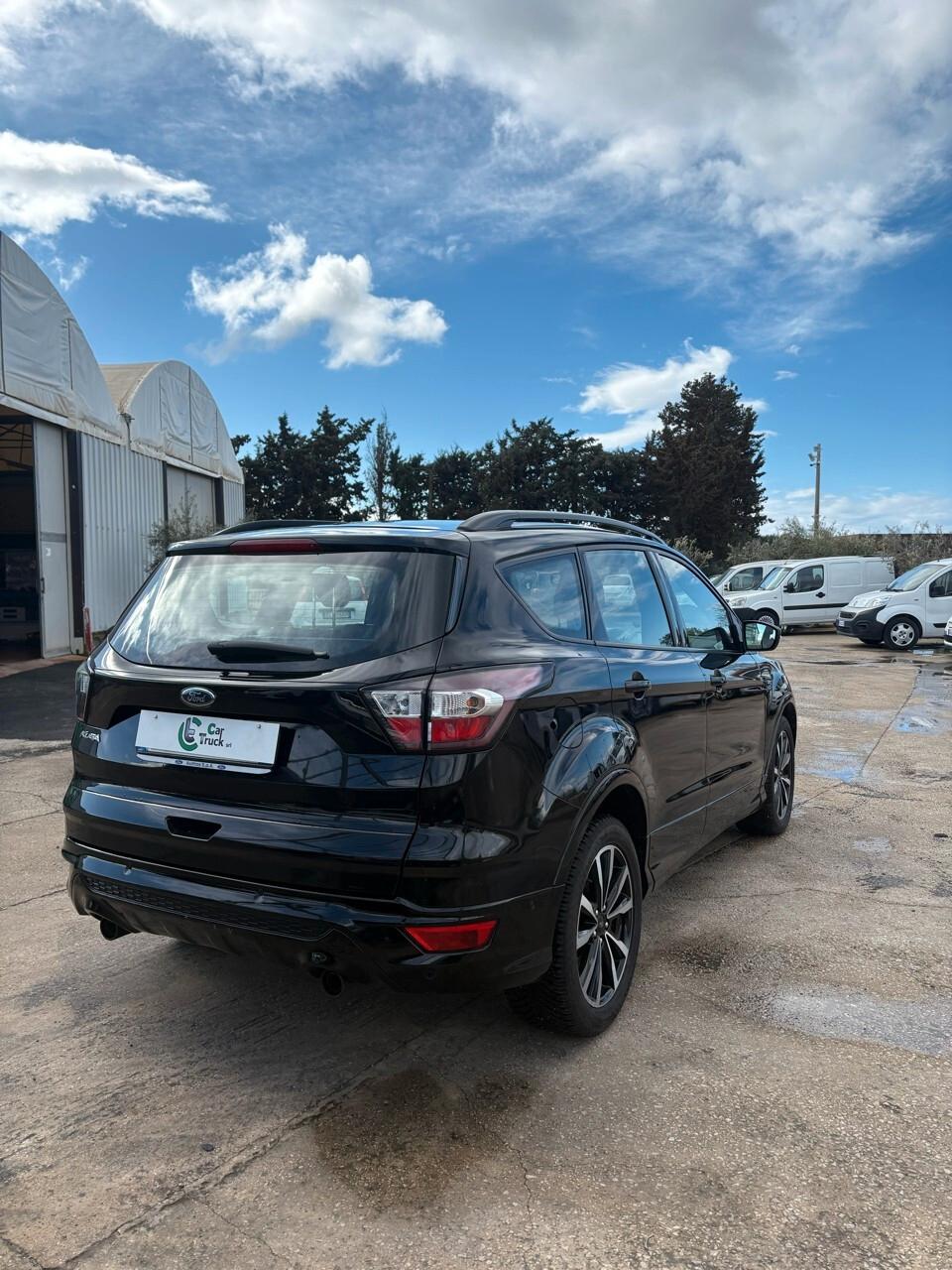 Ford Kuga 2.0 TDCI 120 CV S&S 2WD ST-Line