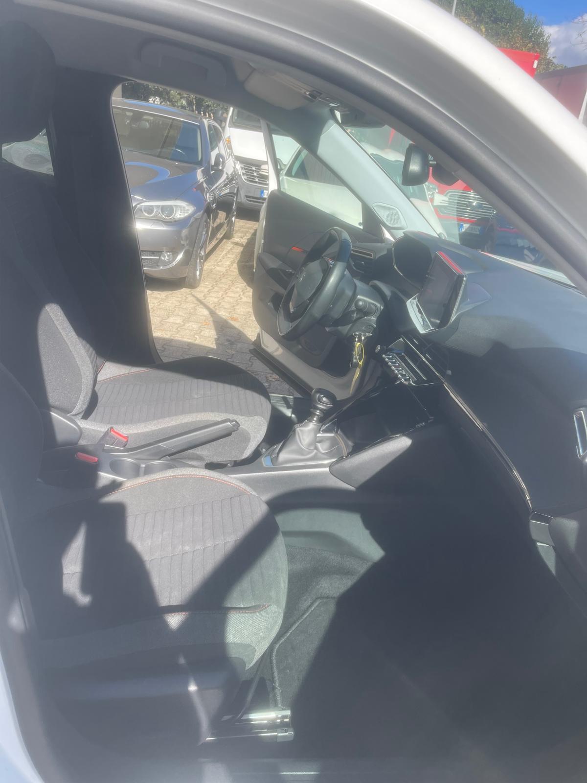 Peugeot 2008 PureTech 100 S&S Active Pack