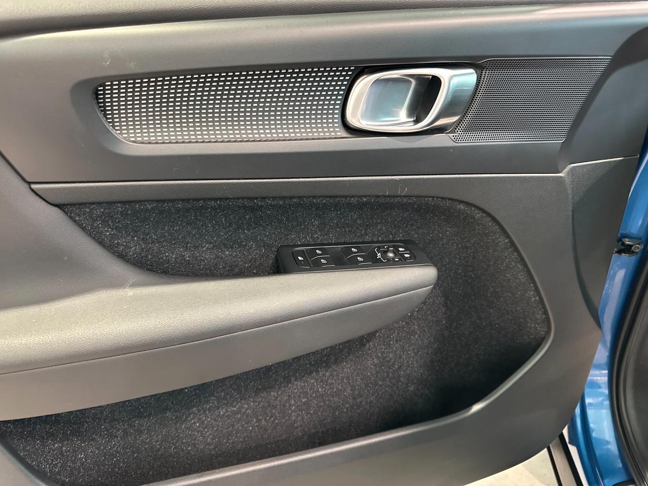 Volvo XC40 D3 Geartronic R-design IVA ESPOSTA