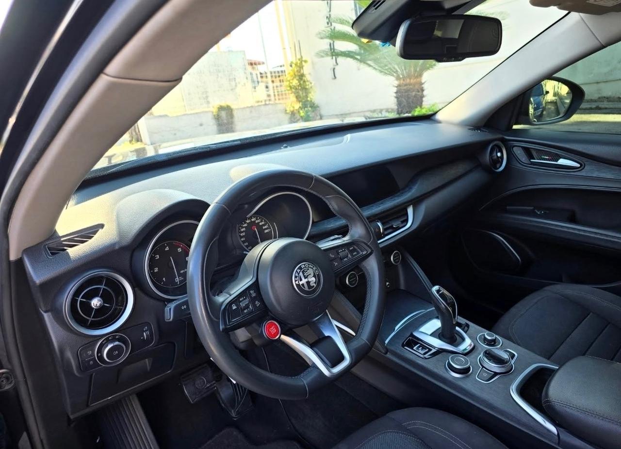 Alfa Romeo Stelvio 2.2 Turbodiesel 190 CV AT8 Q4 Ti