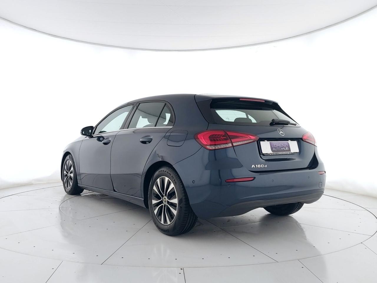 Mercedes-Benz A 180 d Business auto NEOPATENTATI+CAMERA+LED