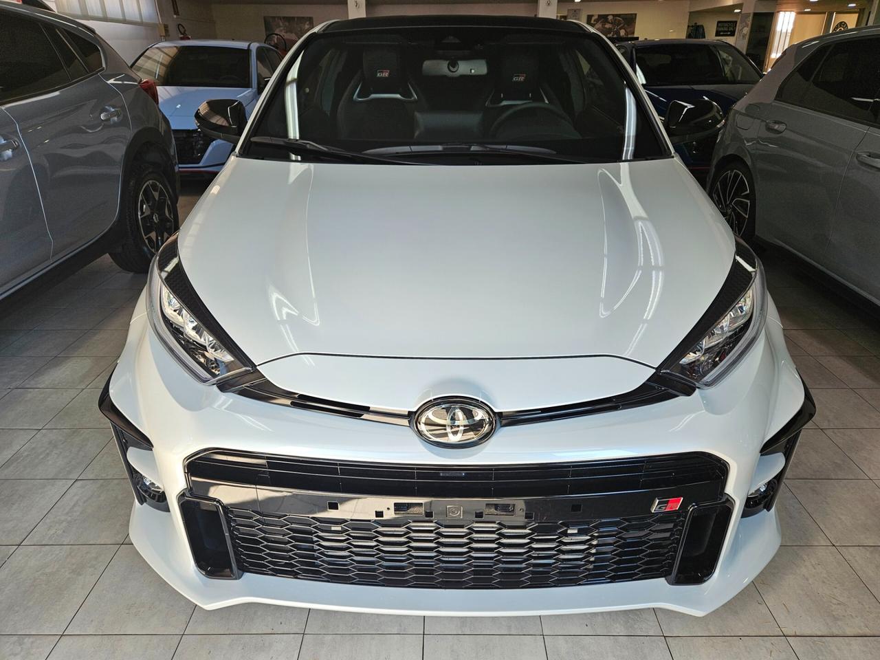 TOYOTA YARIS GR Circuit 261 CV- TRIPLE EDITION 300 ESEMPLARI