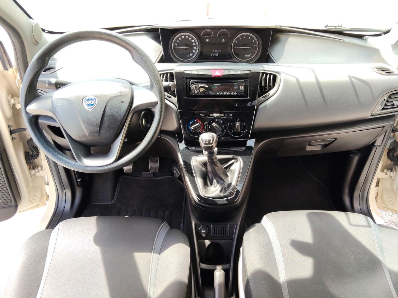 Lancia Ypsilon 1.2 70 cv EcoChic GPL unicoproprietario