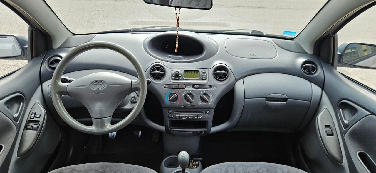 Toyota Yaris 1.0 16V 5 porte Sol