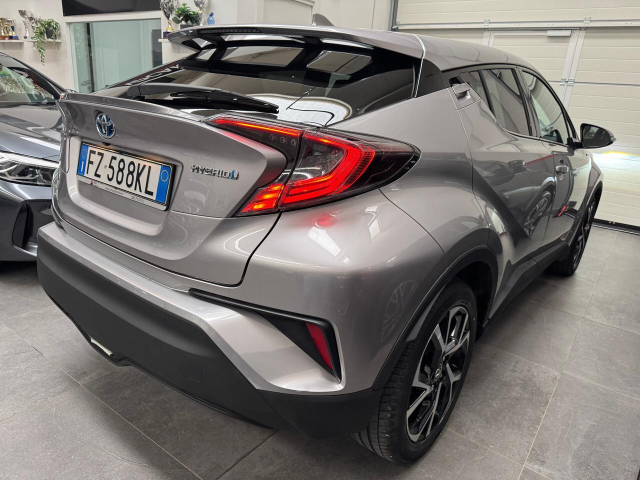 Toyota C-HR 1.8 Hybrid E-CVT Trend