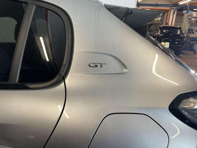 Peugeot 208 1.2 100cv GT EAT8 + Navi + Key Less + Camera