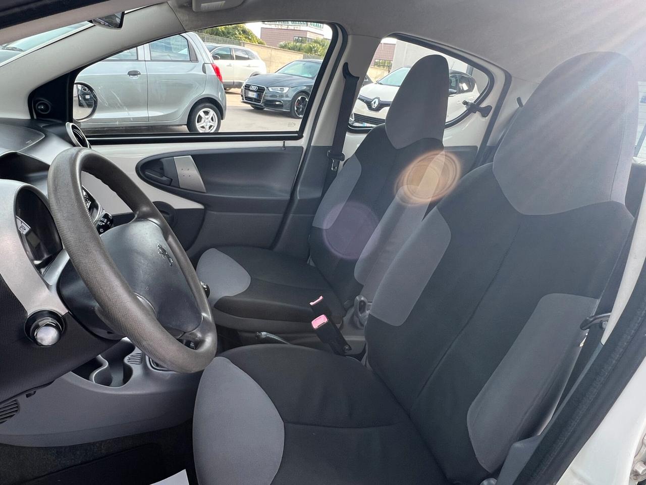 Peugeot 107 1.0 Allure Tagliando e Garanzia